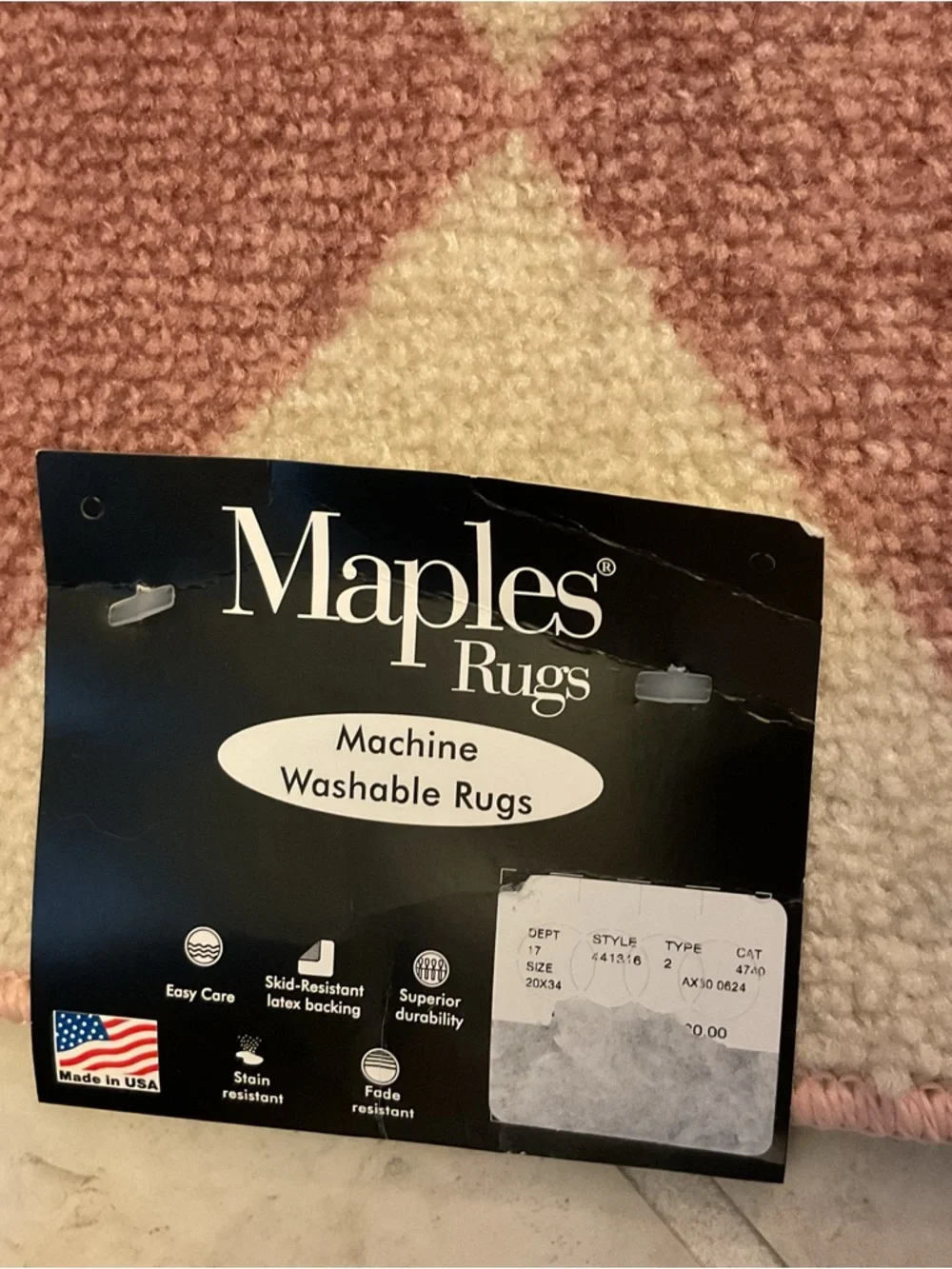 Pink & Cream Geometric washable rubber backed “Maples” Bath Rug NWT, 20 x 34